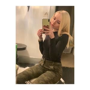 Meet your Posher, Mallory